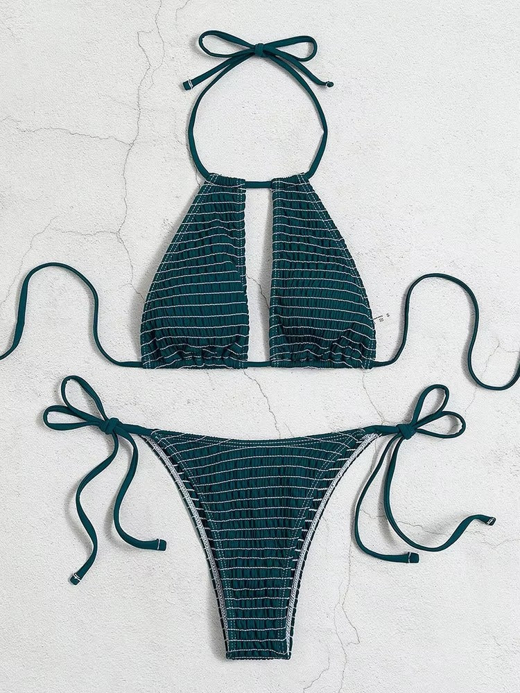 Gesmokter Bikini für Damen - Badebekleidung mit hohlem Ausschnitt und Krawatte